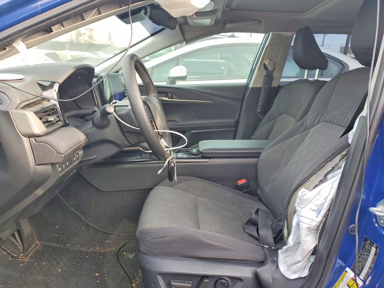 2025 TOYOTA CAMRY XSE photo 7