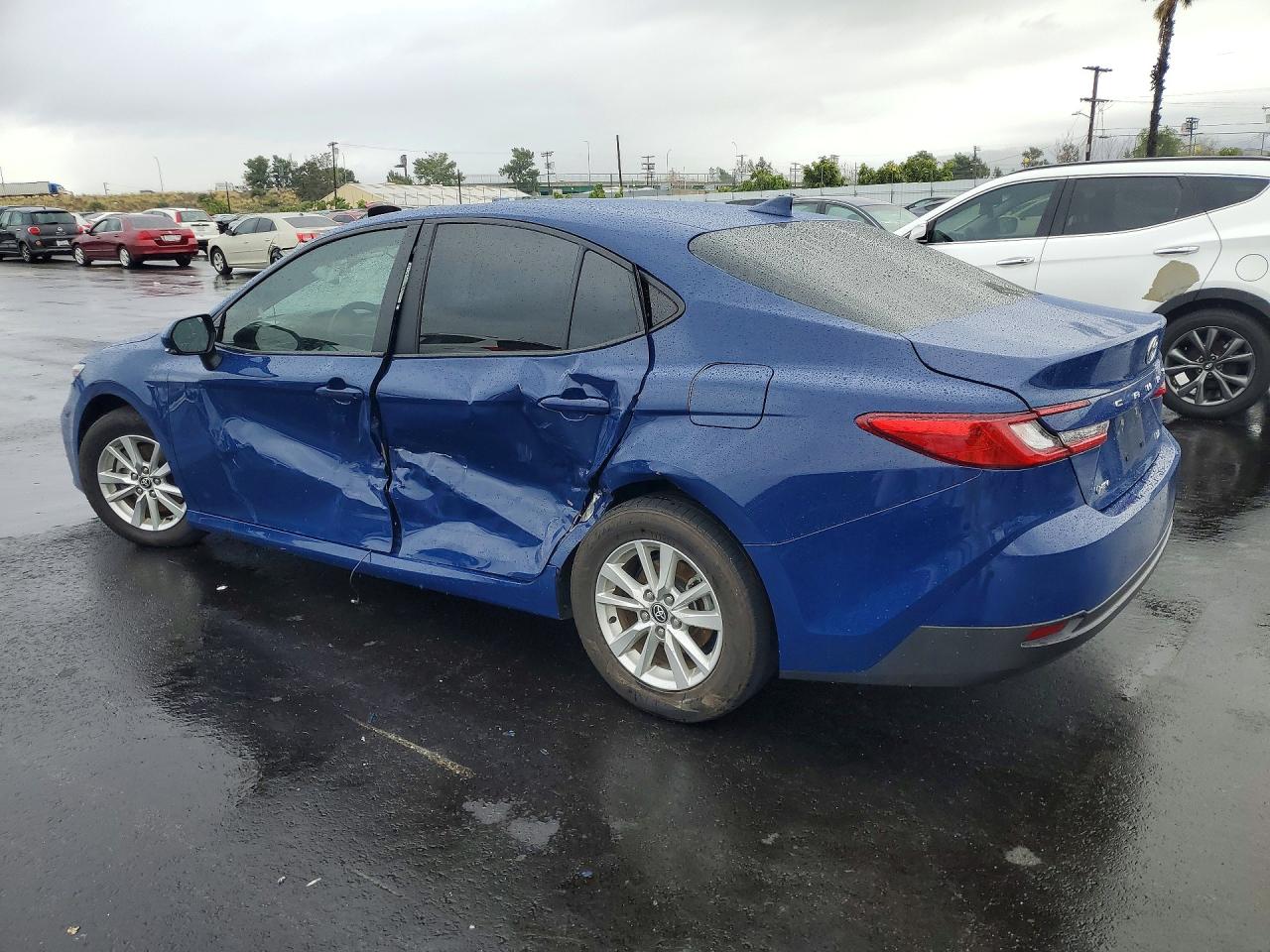2025 TOYOTA CAMRY XSE photo 2