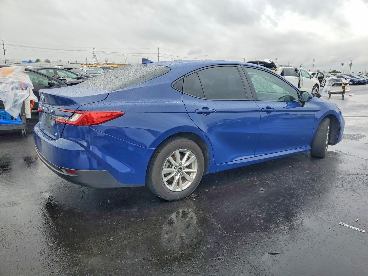 2025 TOYOTA CAMRY XSE photo 3
