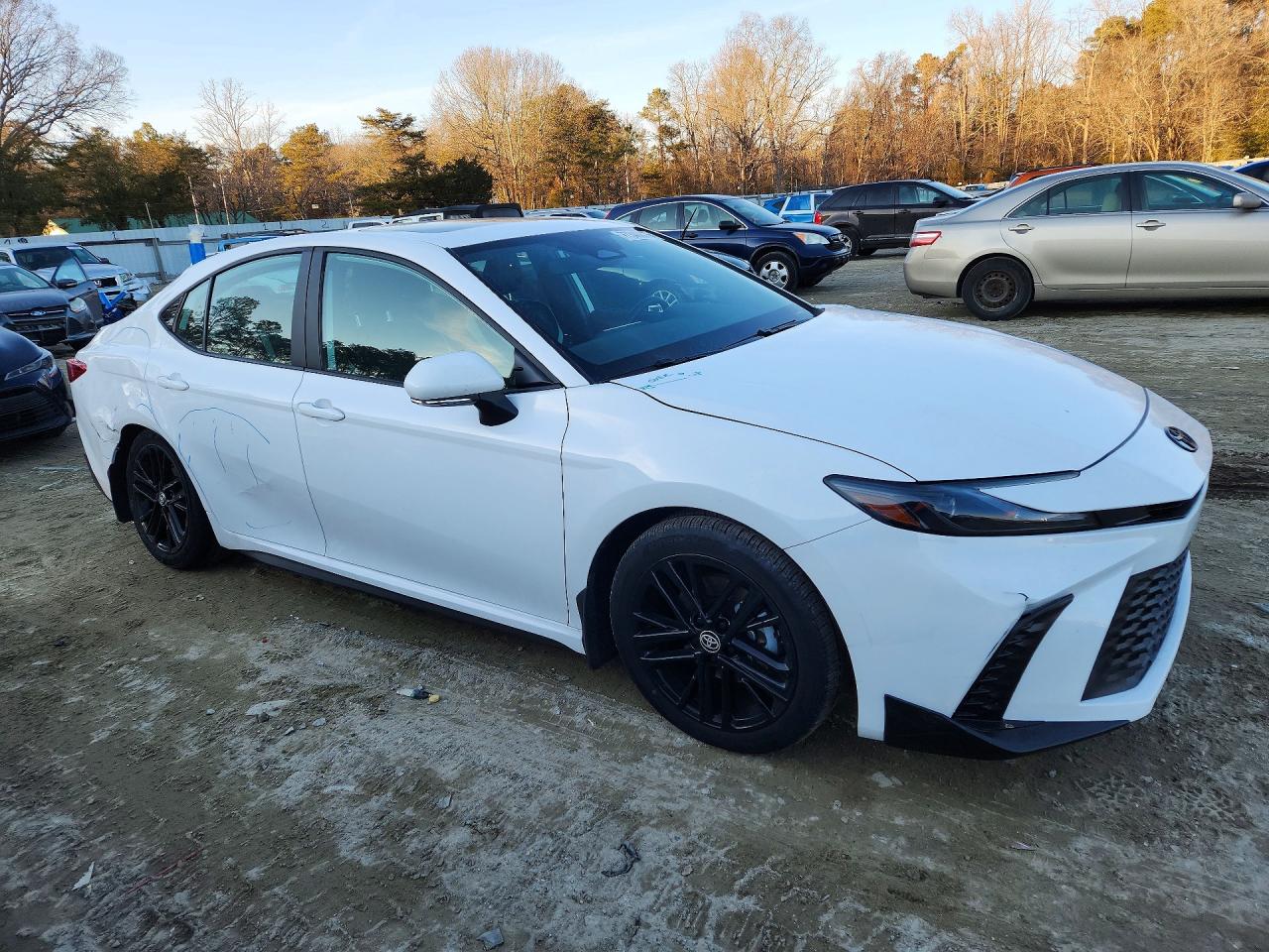 2025 TOYOTA CAMRY XSE photo 4