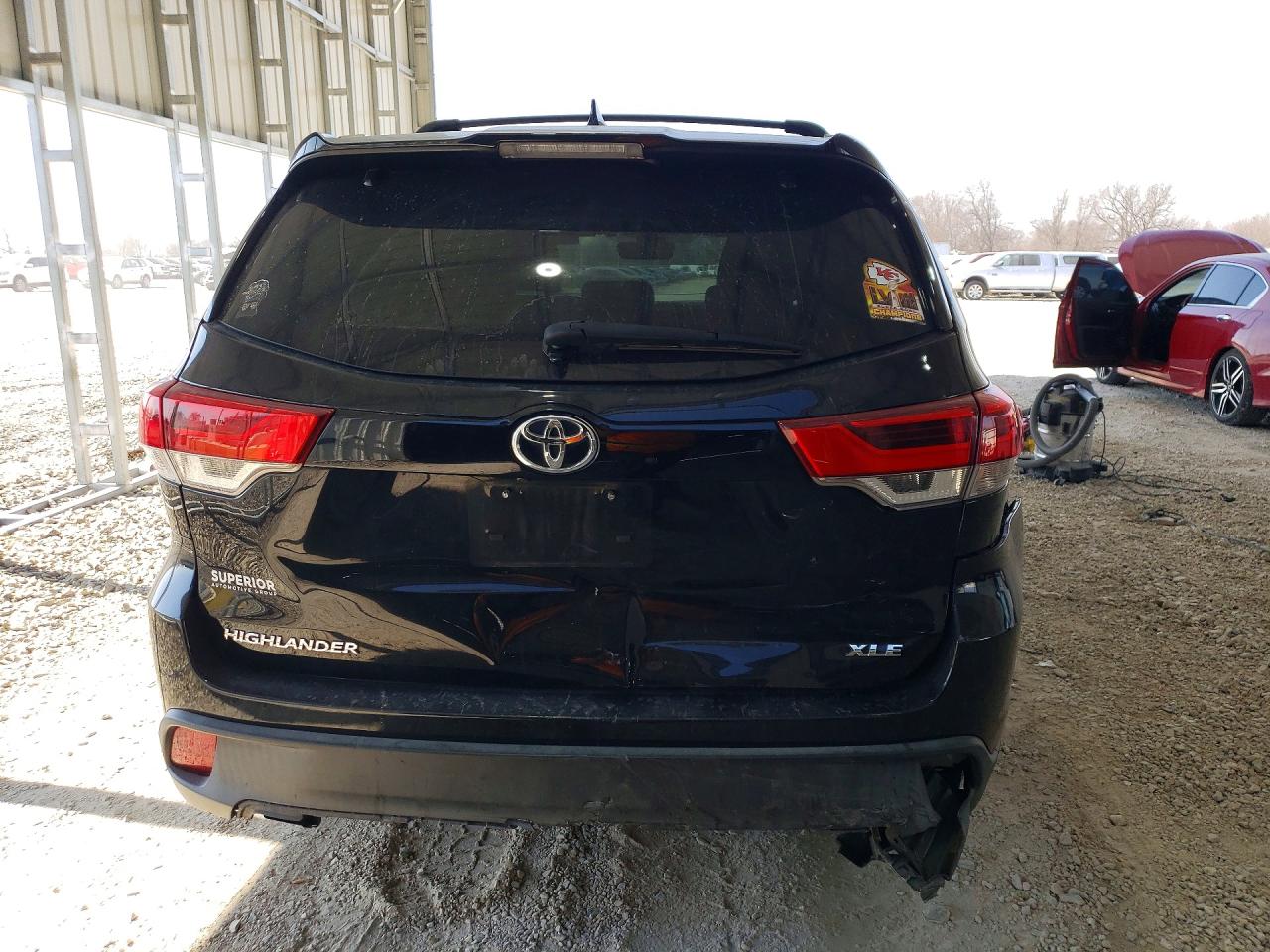 2018 TOYOTA HIGHLANDER XLE photo 11