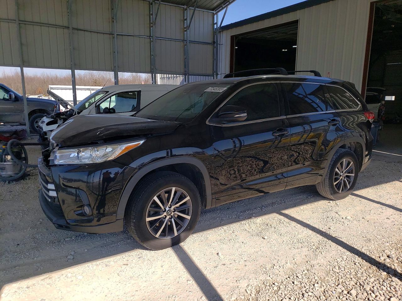 2018 TOYOTA HIGHLANDER