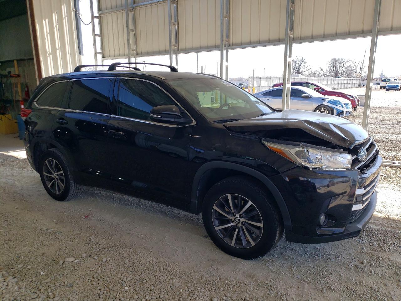 2018 TOYOTA HIGHLANDER XLE photo 7