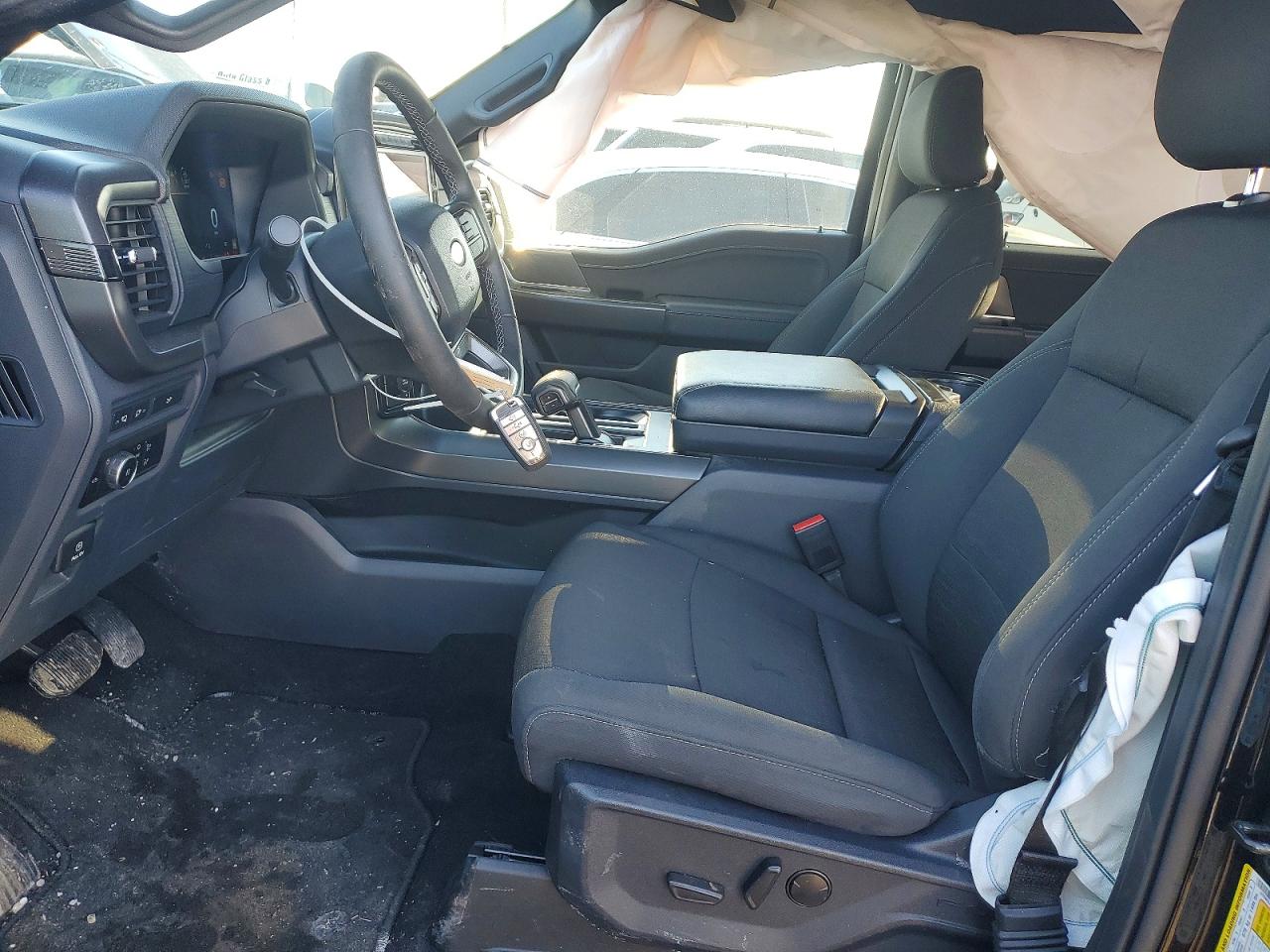 2024 FORD F150 XLT photo 13