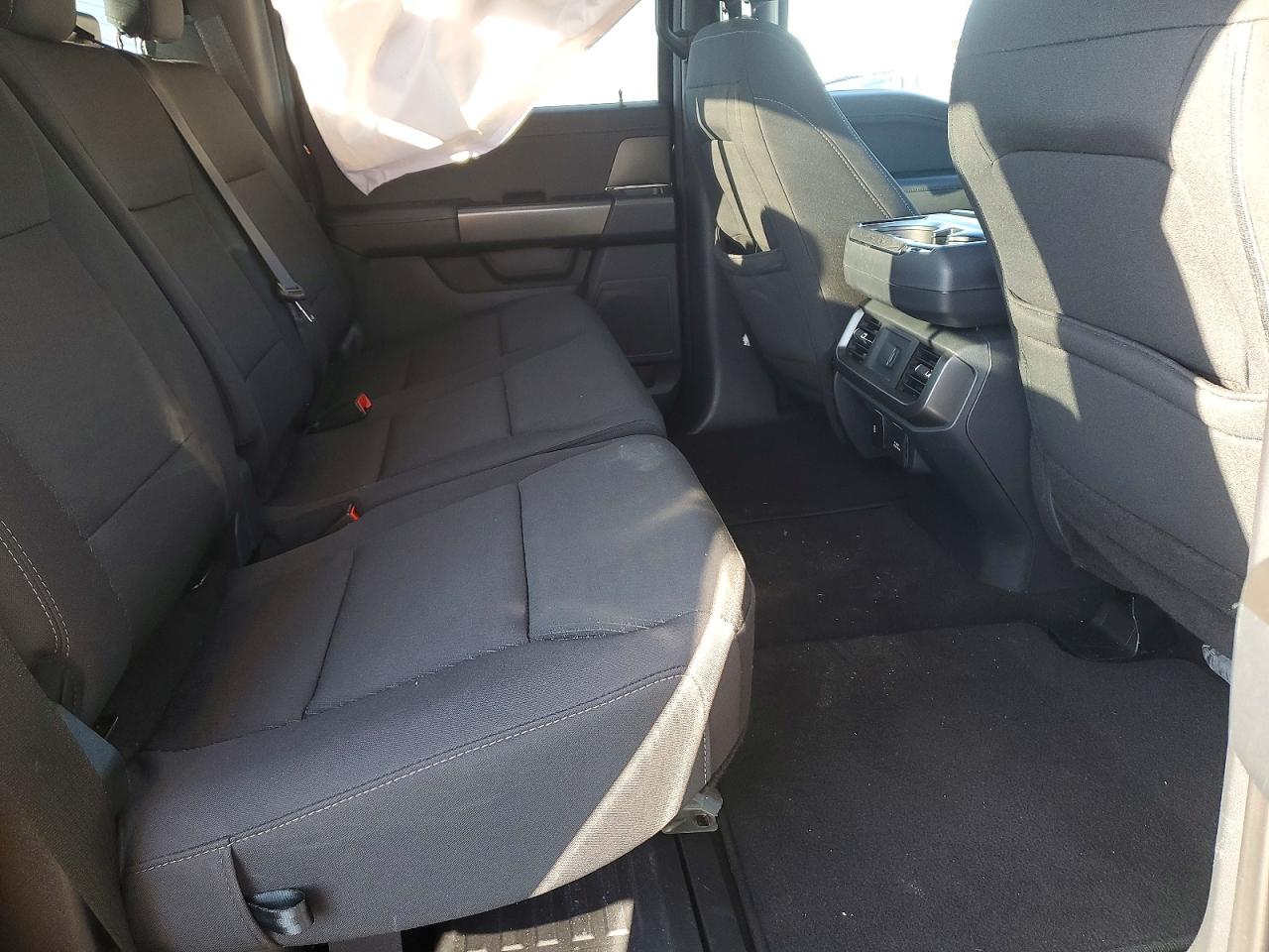 2024 FORD F150 XLT photo 19