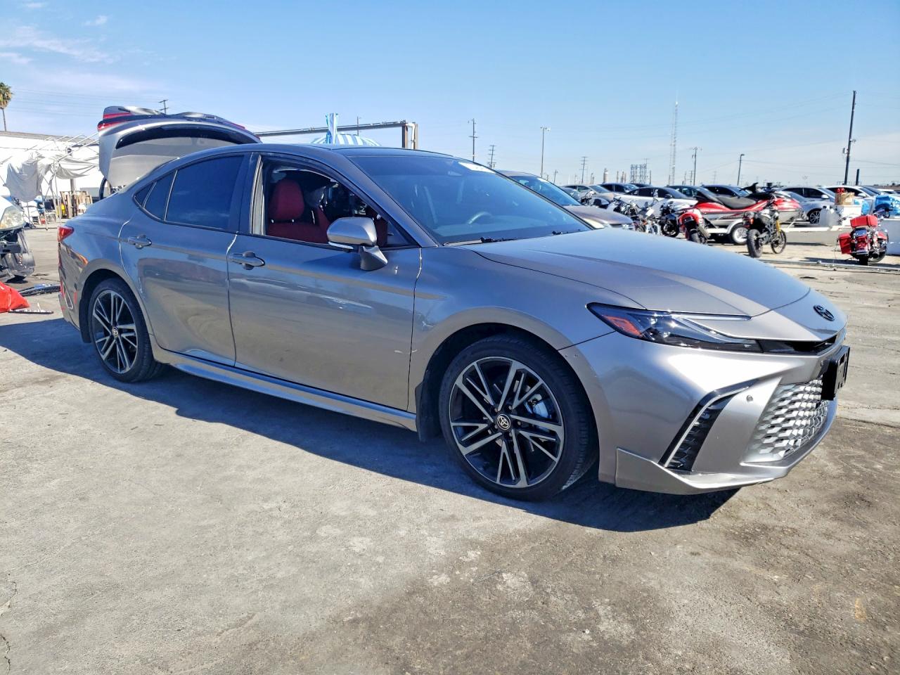 2025 TOYOTA CAMRY XSE photo 4