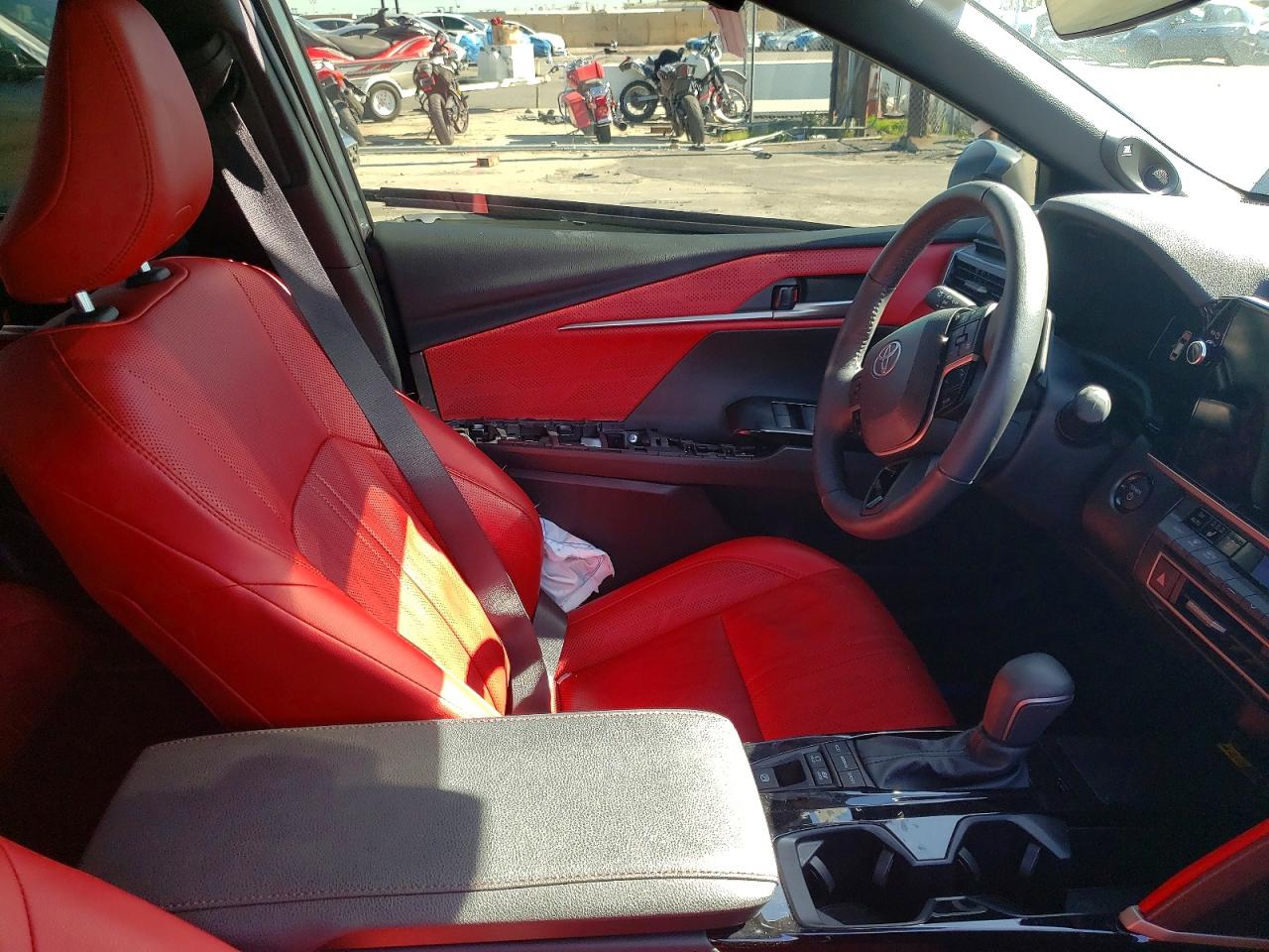 2025 TOYOTA CAMRY XSE photo 7