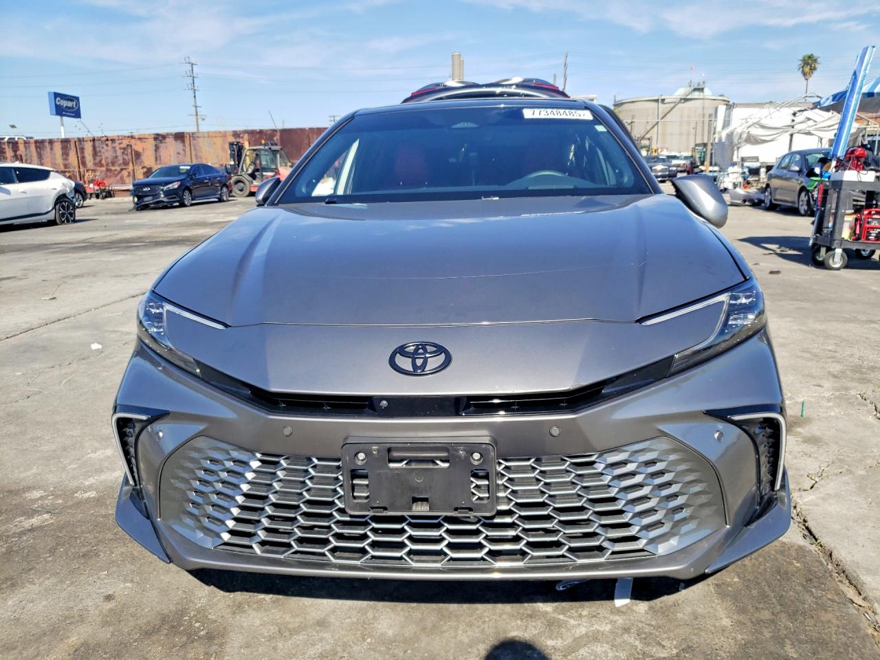 2025 TOYOTA CAMRY XSE photo 5