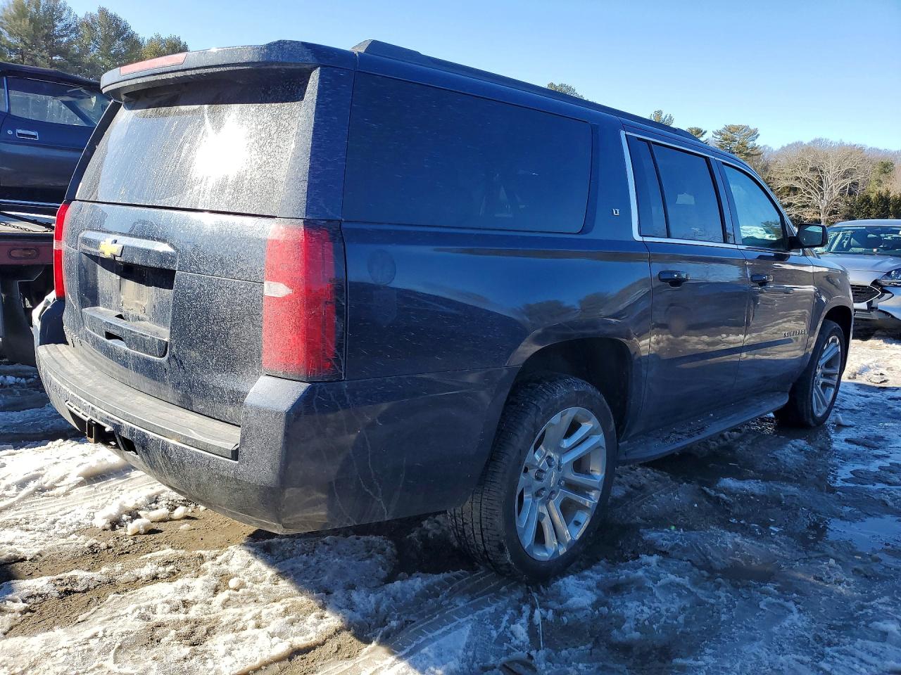 2018 CHEVROLET SUBURBAN K1500 LT photo 5