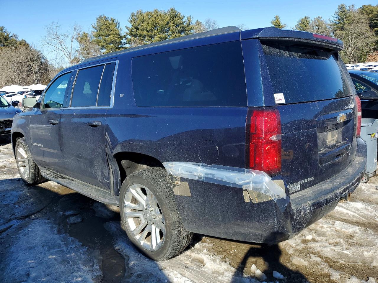 2018 CHEVROLET SUBURBAN K1500 LT photo 3