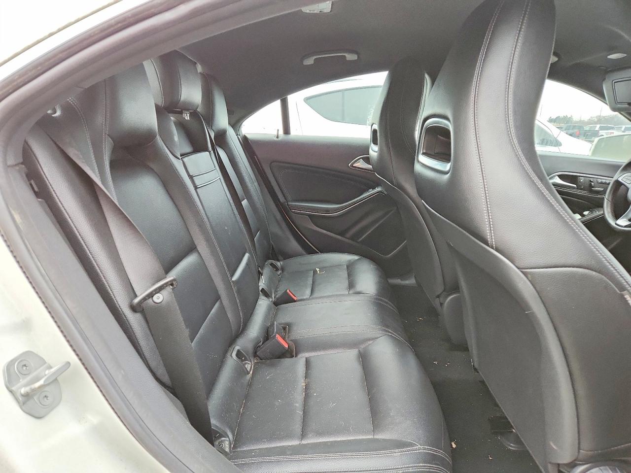 2016 MERCEDES-BENZ CLA 250 photo 28