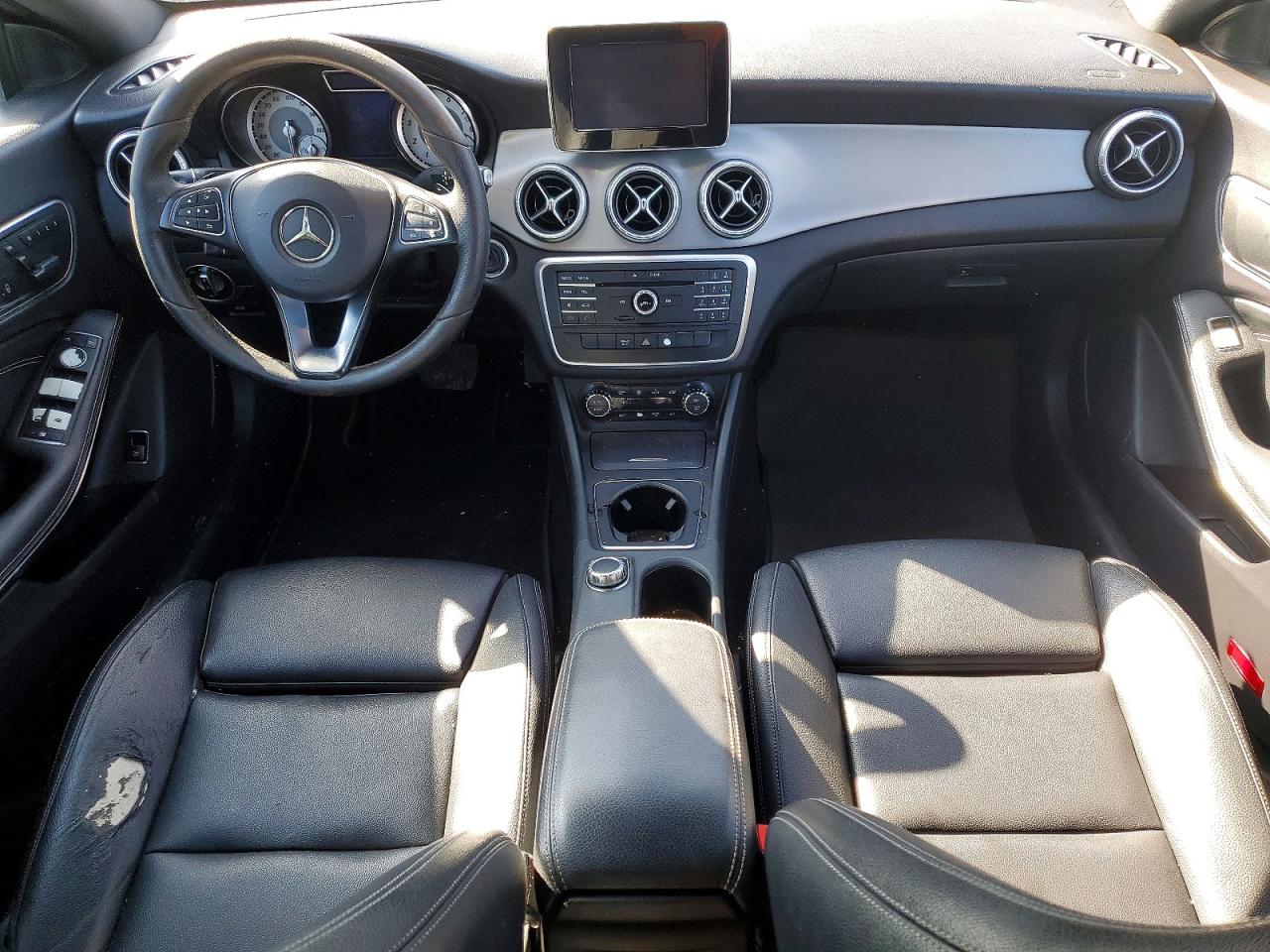 2016 MERCEDES-BENZ CLA 250 photo 22