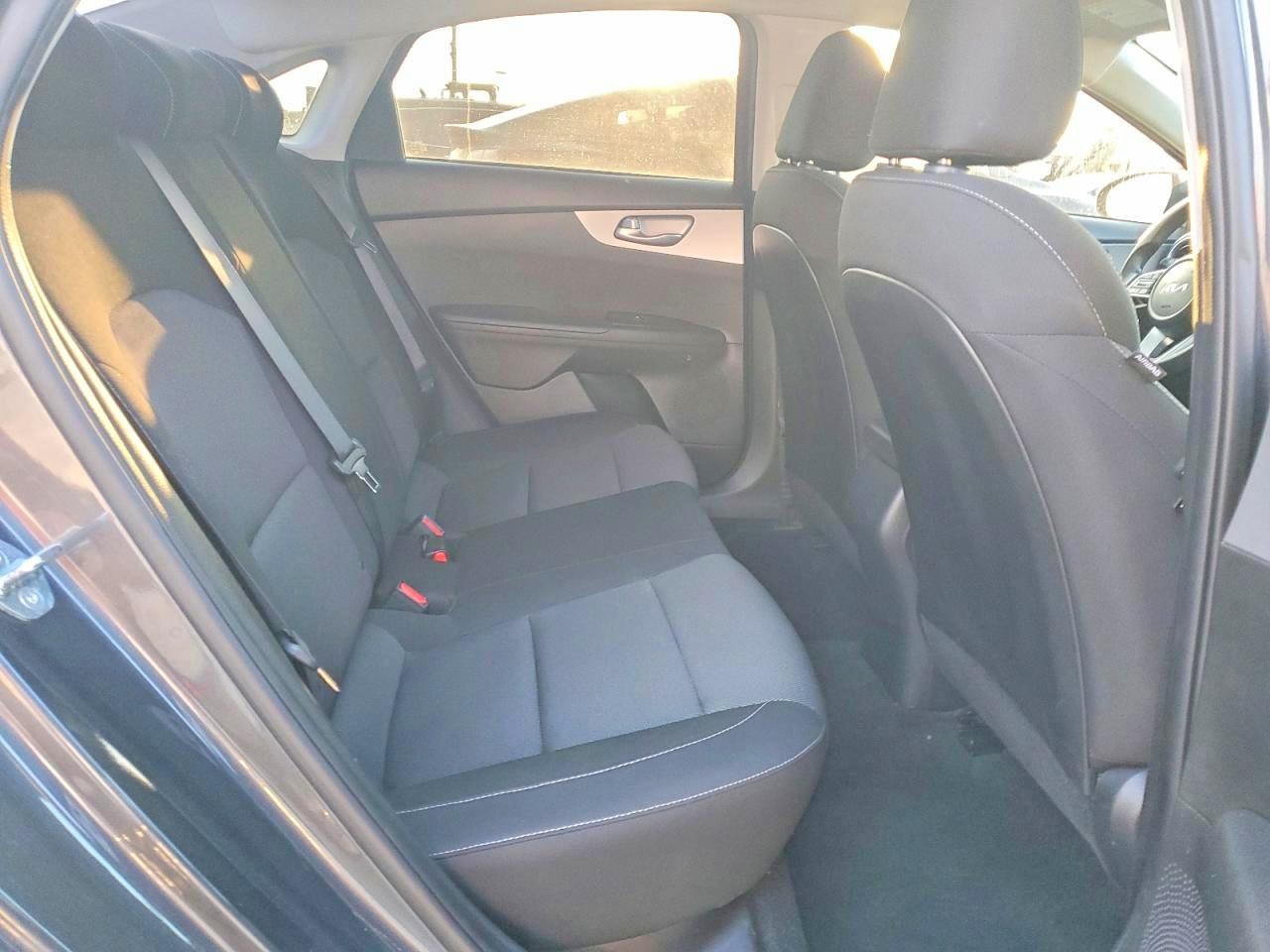 2023 KIA FORTE photo 10