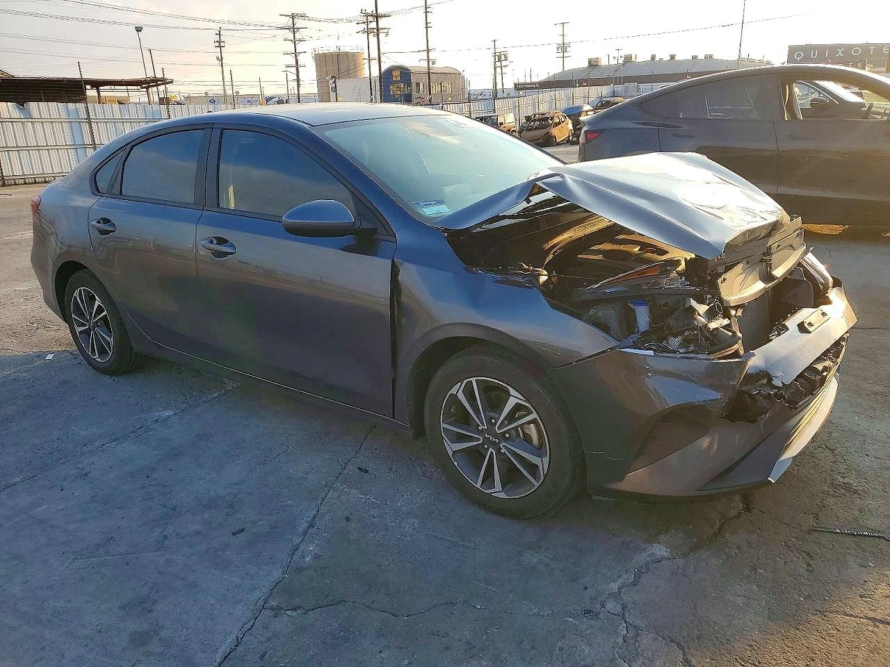 2023 KIA FORTE photo 4