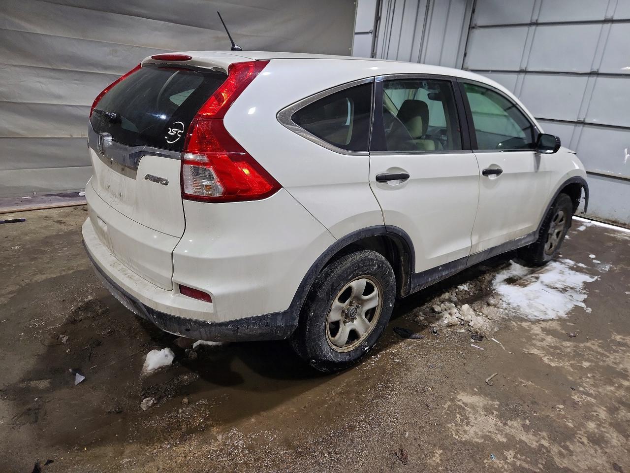 2016 HONDA CR-V LX photo 3