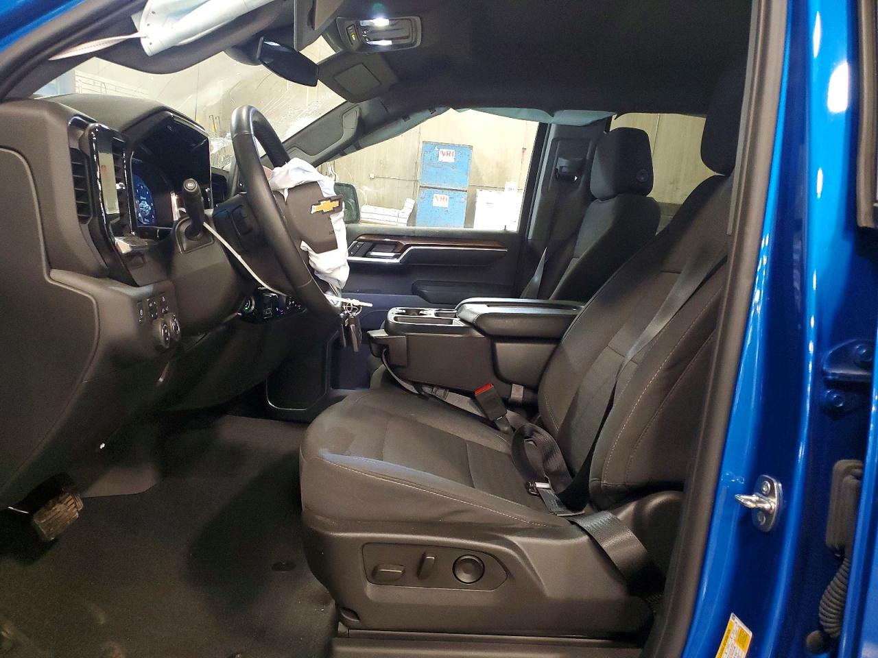 2023 CHEVROLET SILVERADO K1500 LT photo 7