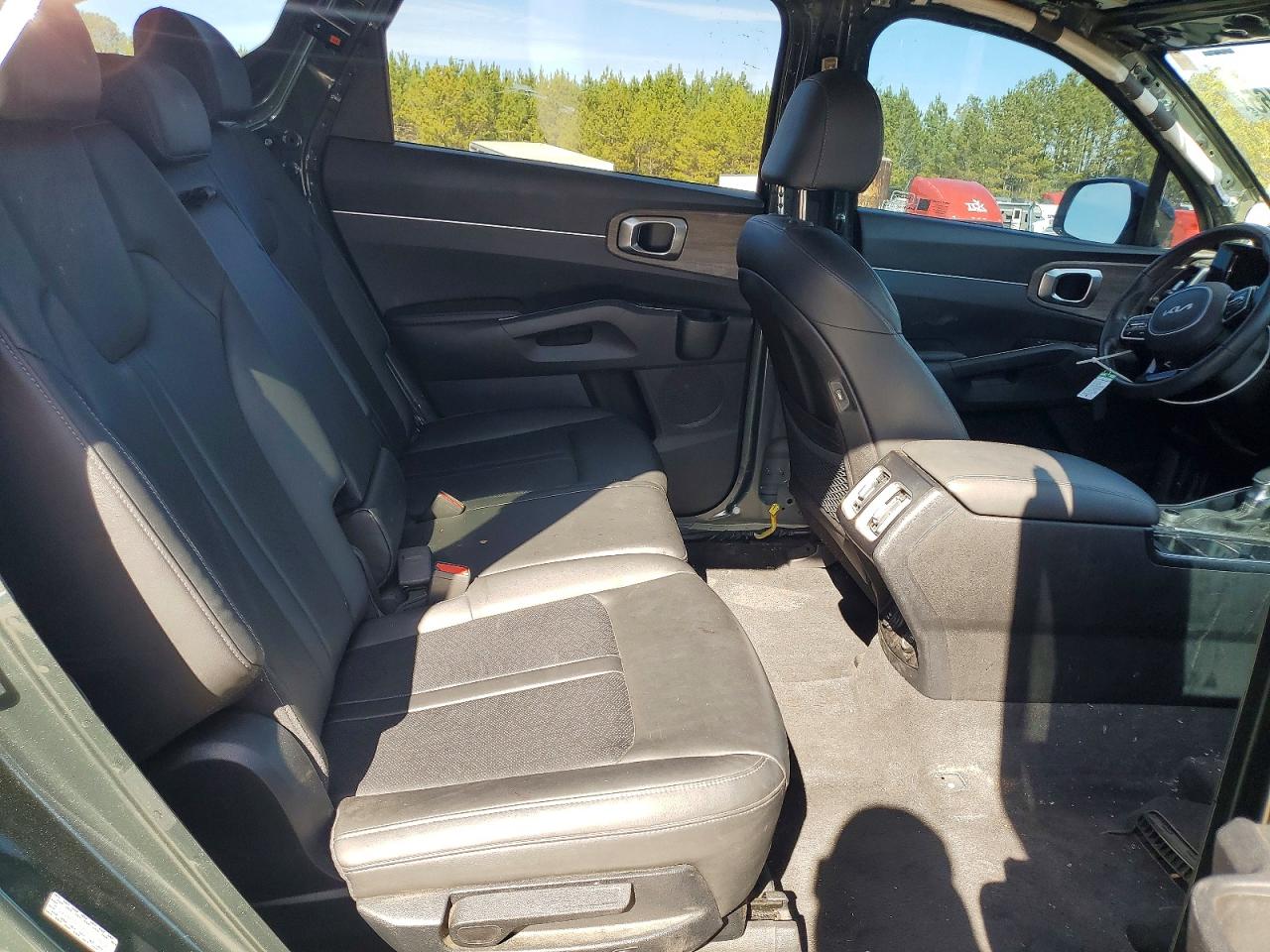 2022 KIA SORENTO S photo 31