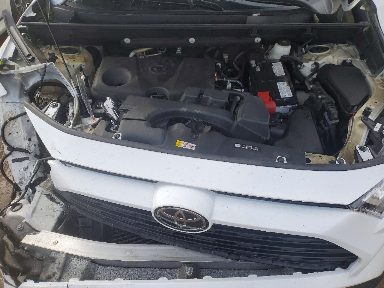 2025 TOYOTA RAV4 XLE photo 21