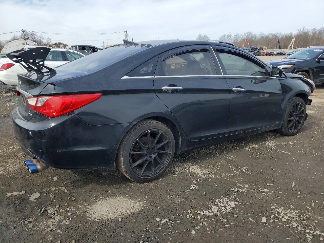 2013 HYUNDAI SONATA SE photo 5