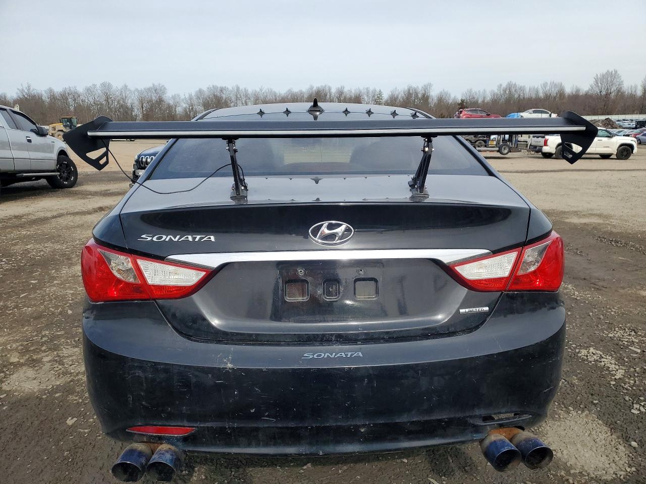 2013 HYUNDAI SONATA SE photo 11