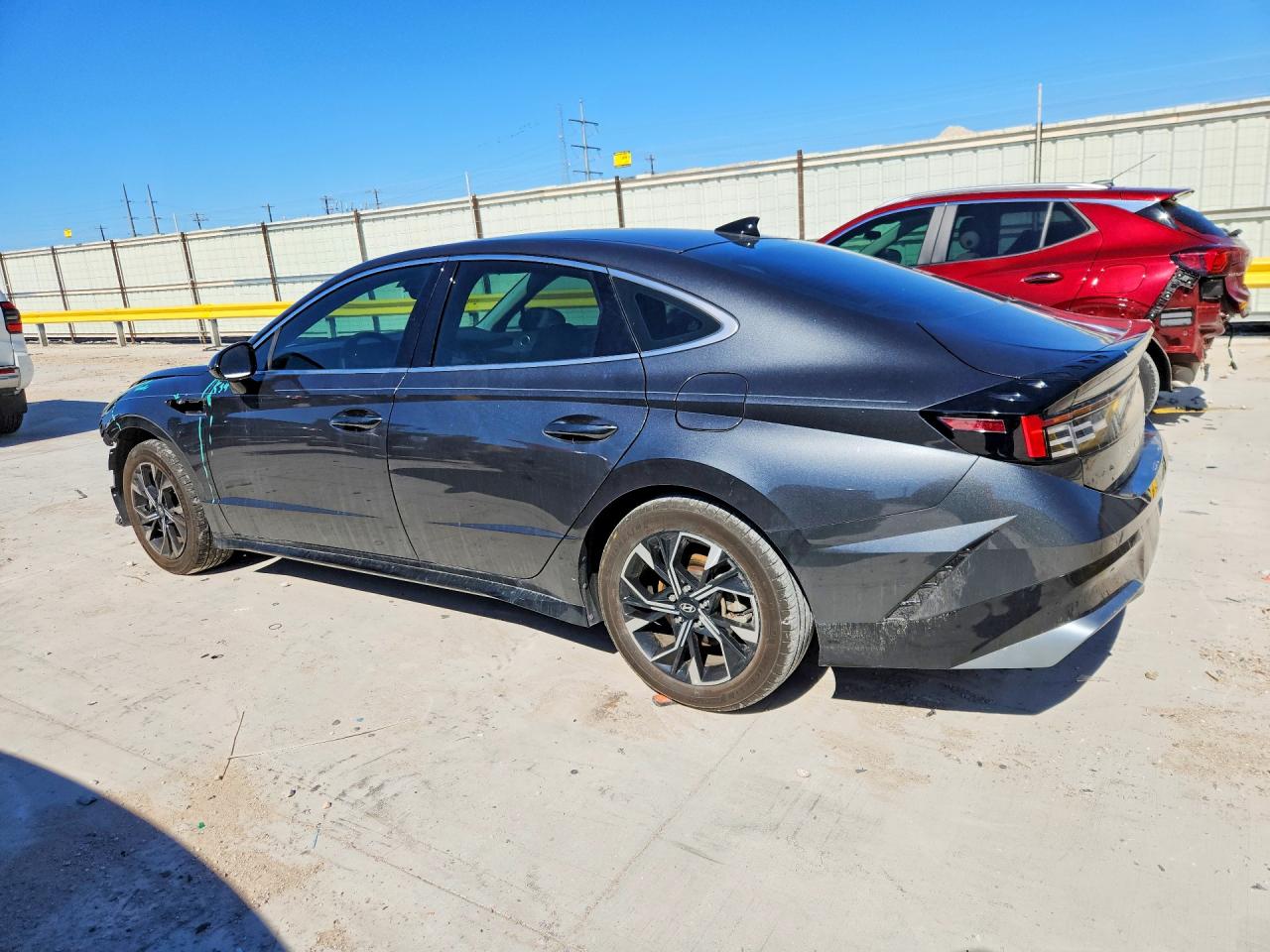 2024 HYUNDAI SONATA SEL photo 2