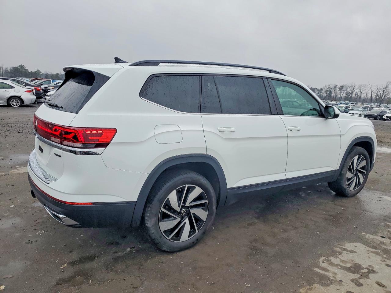 2024 VOLKSWAGEN ATLAS SE photo 7