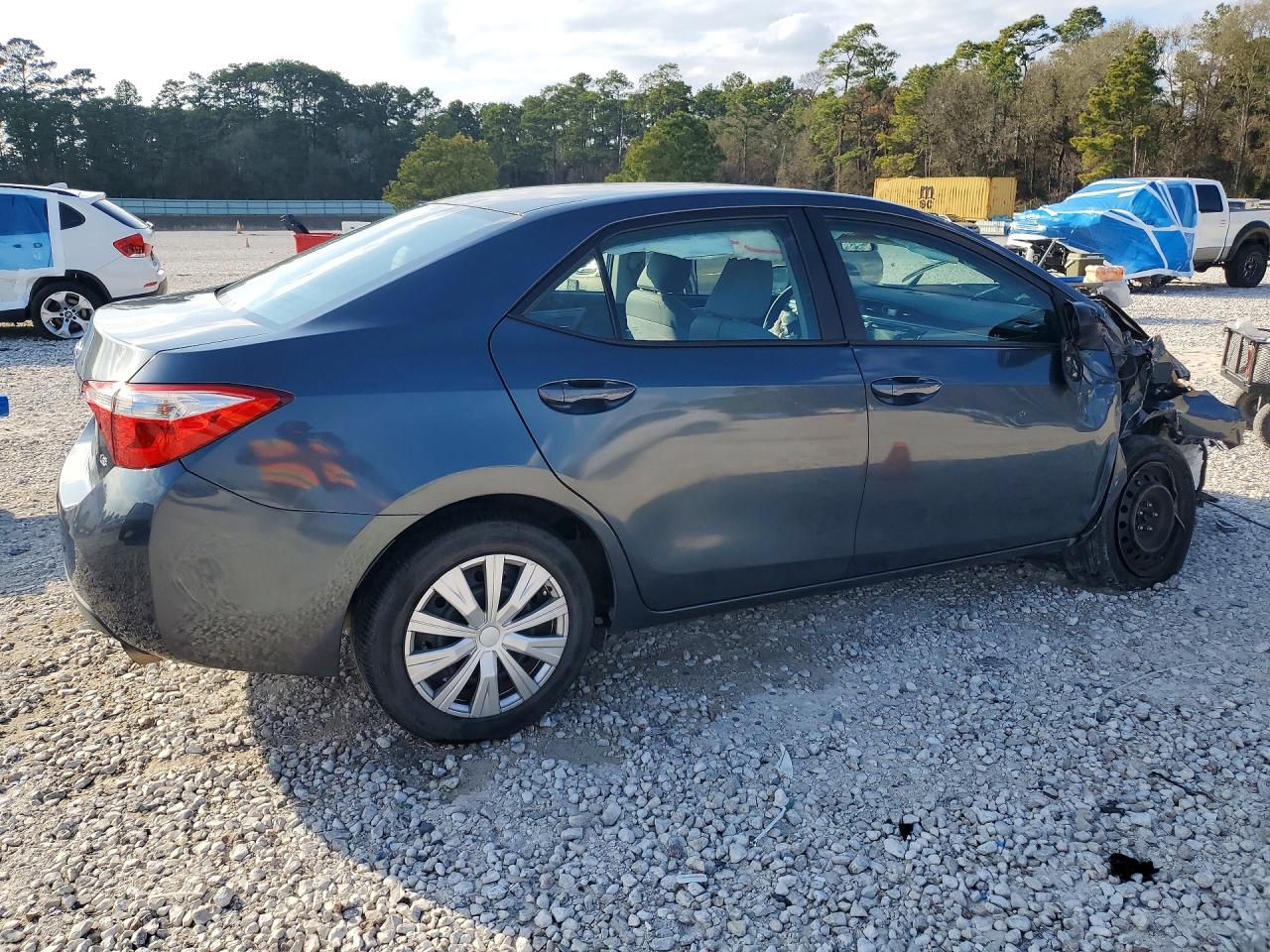 2016 TOYOTA COROLLA LE photo 5