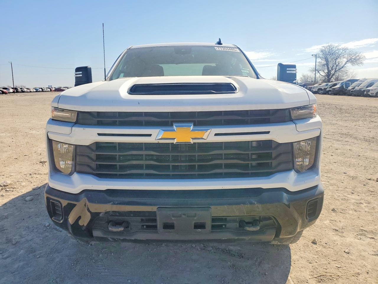 2025 CHEVROLET SILVERADO K2500 CUSTOM photo 9