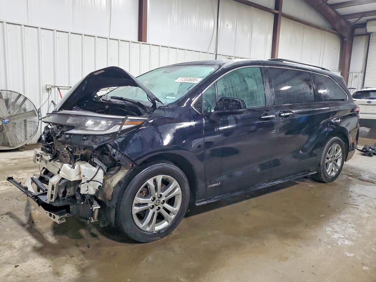 2021 TOYOTA SIENNA