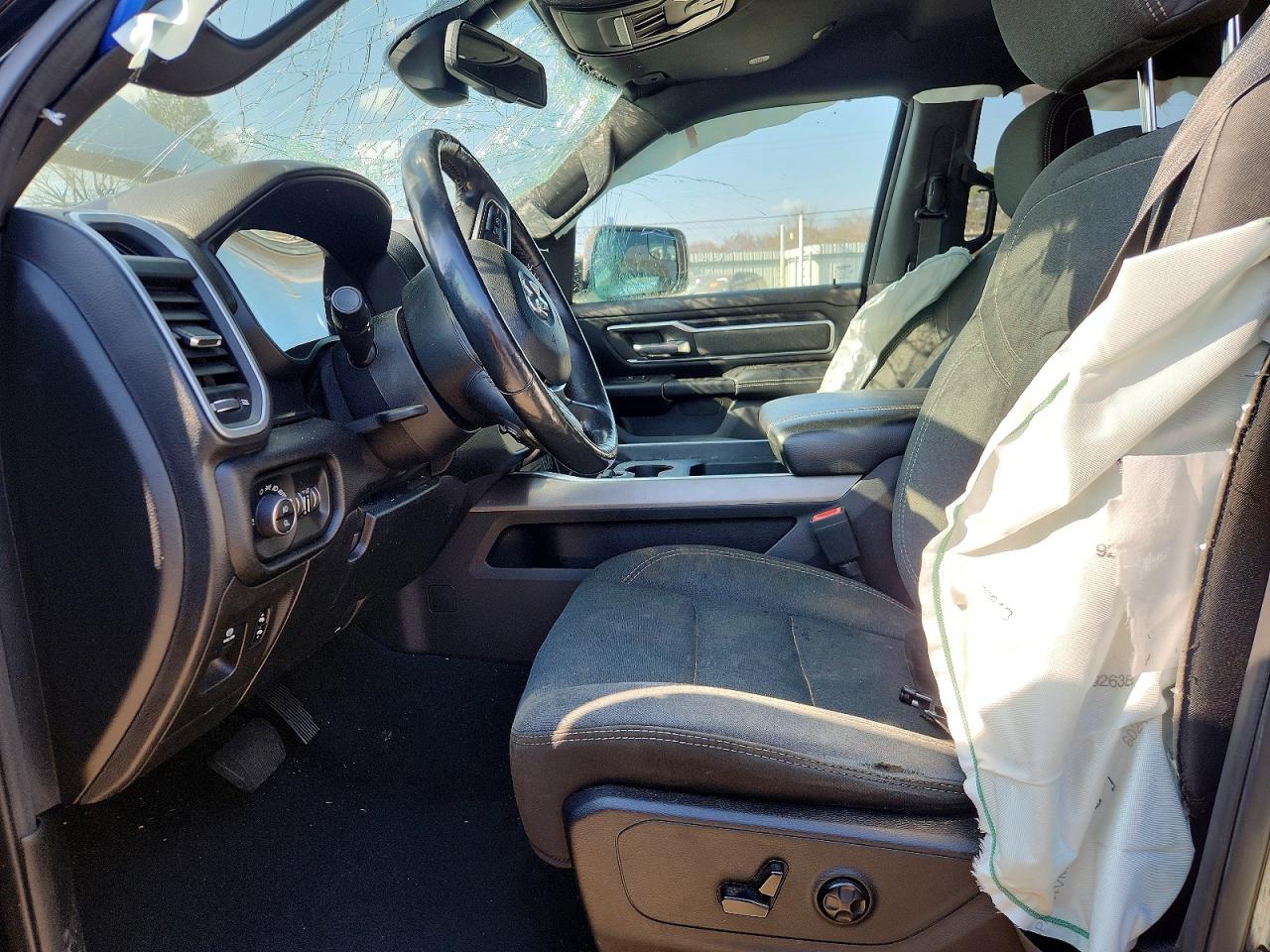 2019 RAM 1500 BIG HORN photo 7