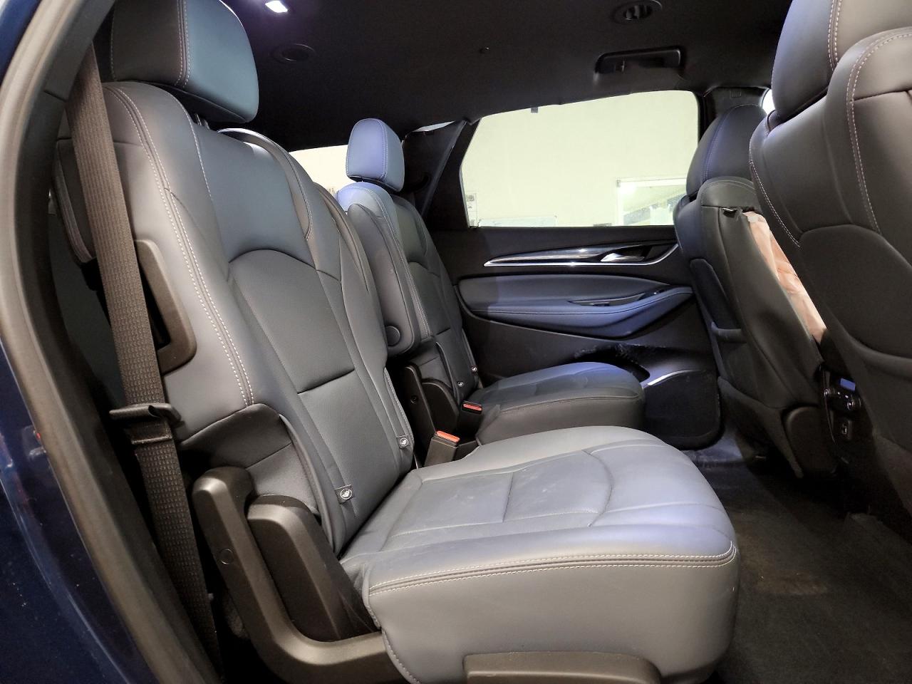 2022 BUICK ENCLAVE ESSENCE photo 21