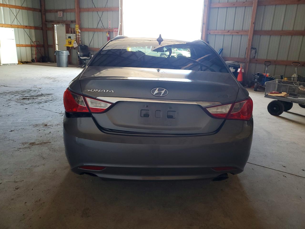 2011 HYUNDAI SONATA SE photo 6