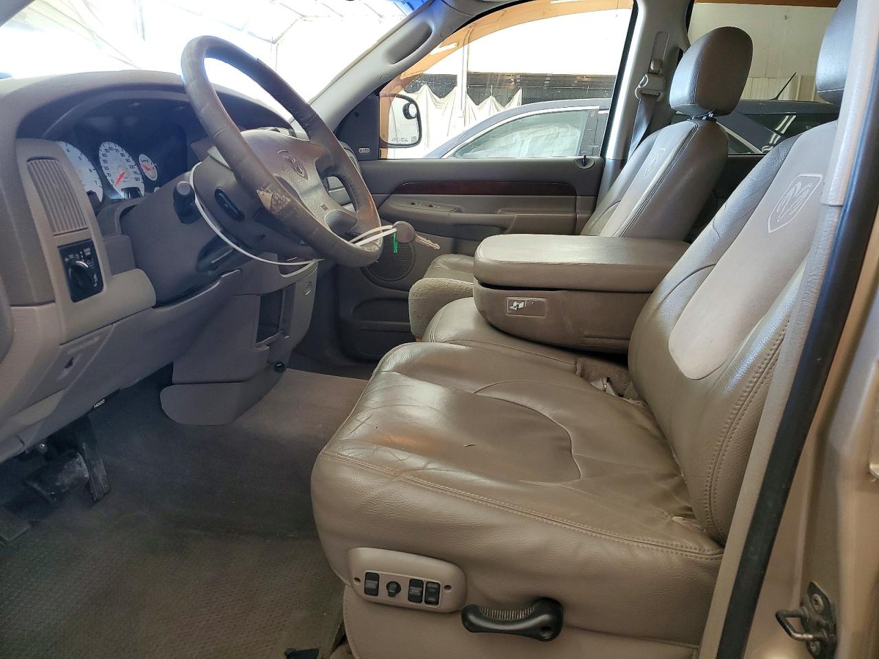 2002 DODGE RAM 1500 photo 7