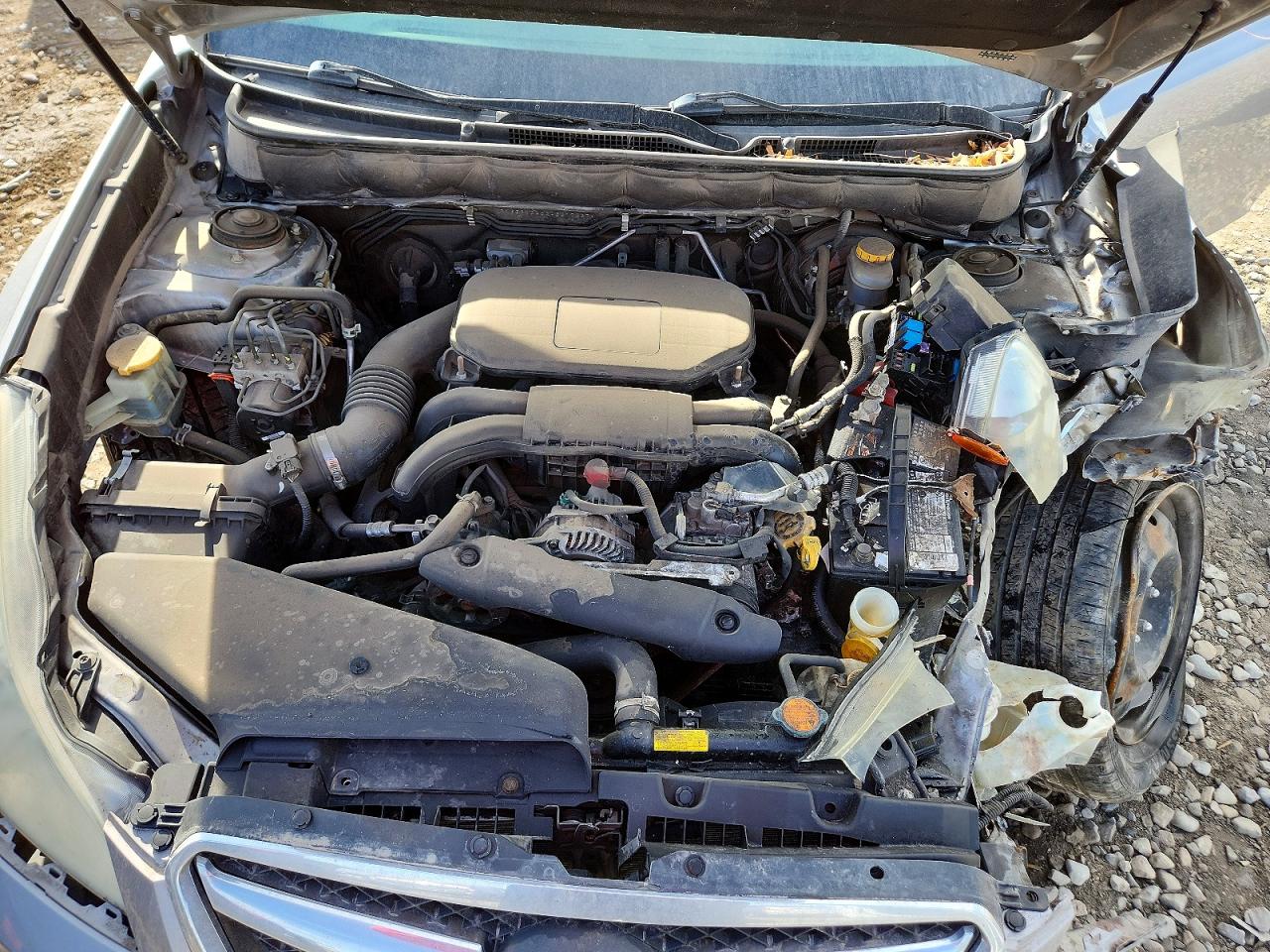 2010 SUBARU LEGACY 2.5I photo 11