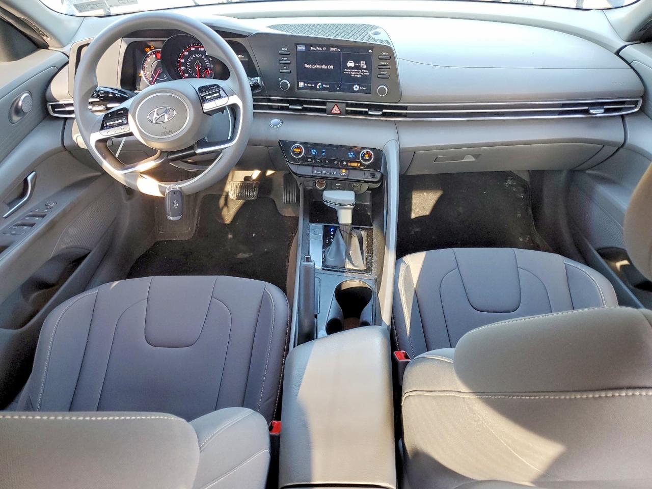 2023 HYUNDAI ELANTRA SEL photo 22