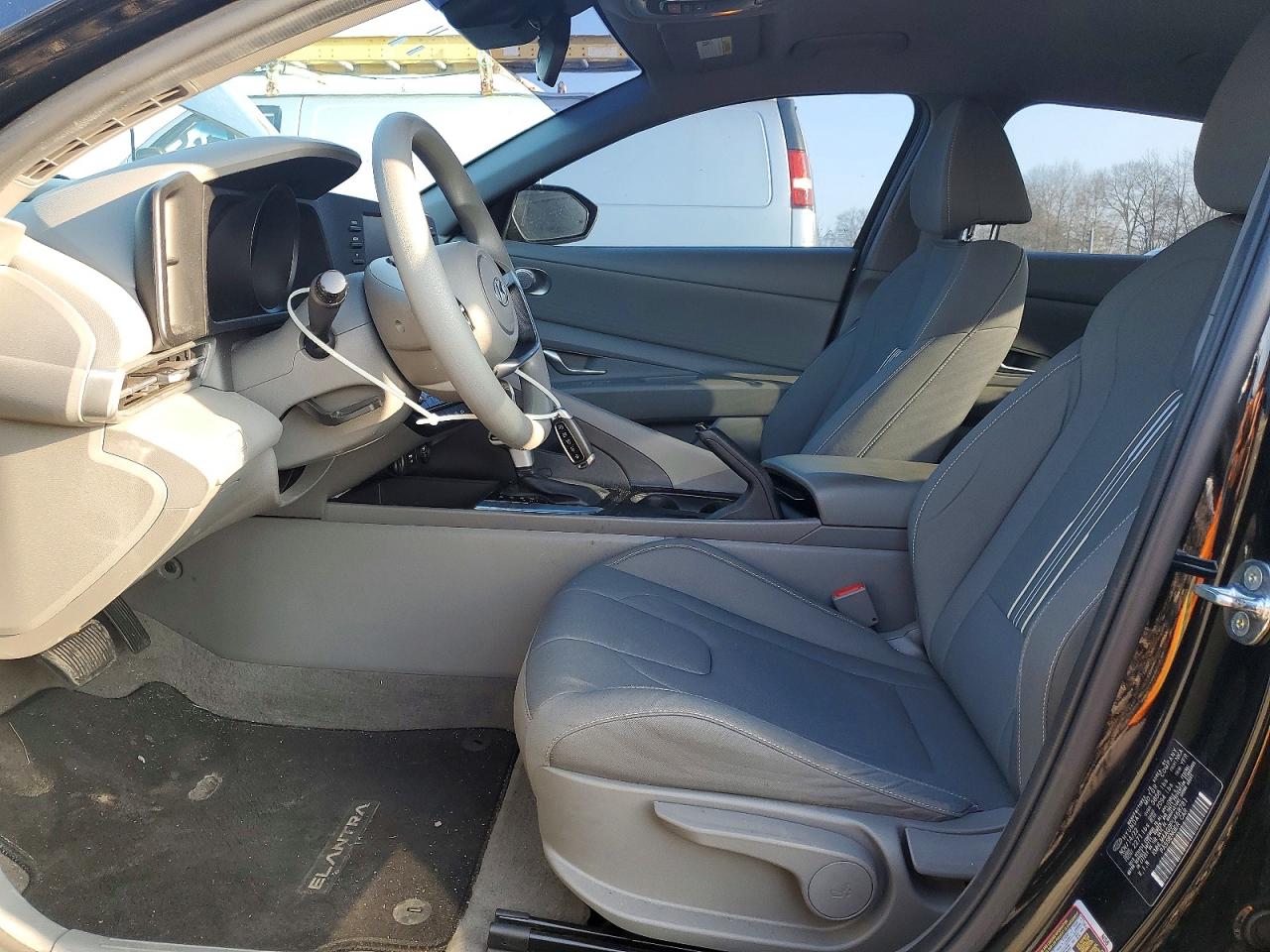 2023 HYUNDAI ELANTRA SEL photo 19