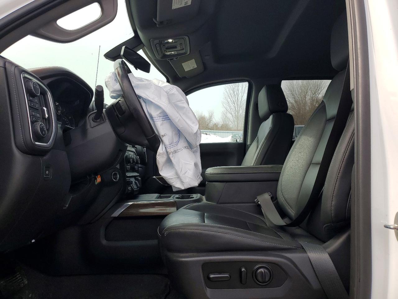 2021 CHEVROLET SILVERADO K1500 RST photo 7