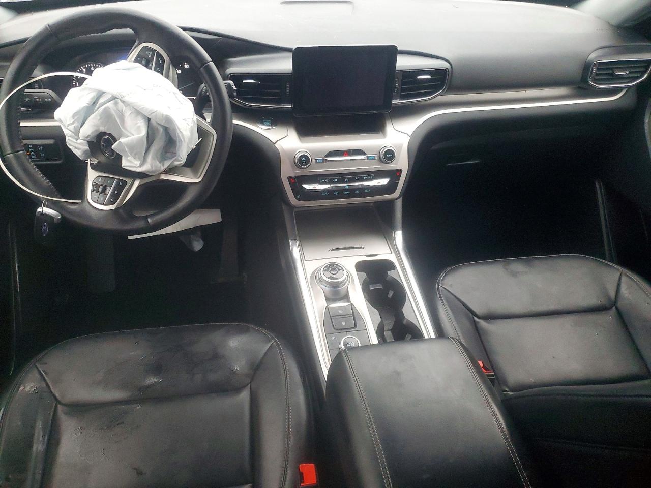 2021 FORD EXPLORER XLT photo 15