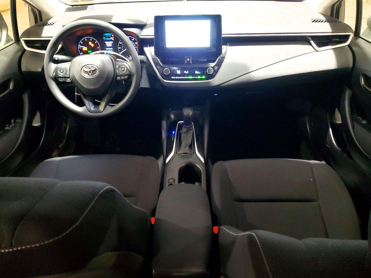 2025 TOYOTA COROLLA LE photo 8