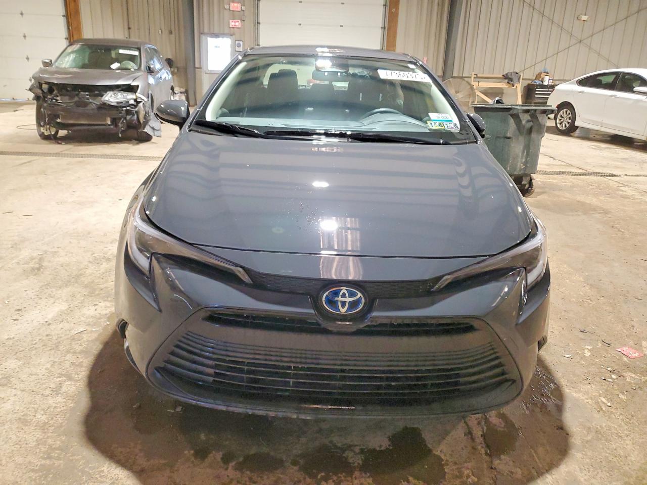 2025 TOYOTA COROLLA LE photo 5