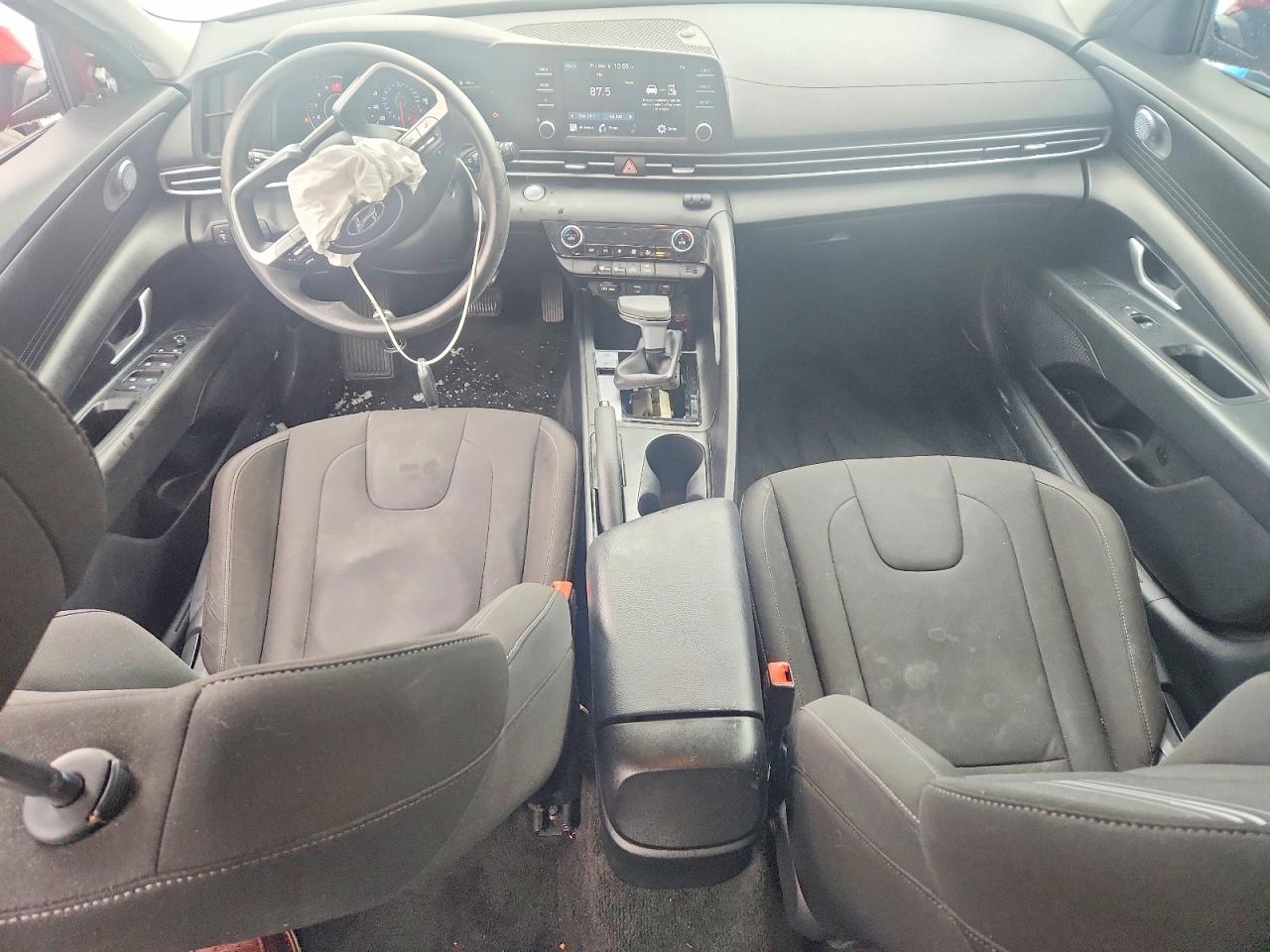 2023 HYUNDAI ELANTRA SEL photo 8