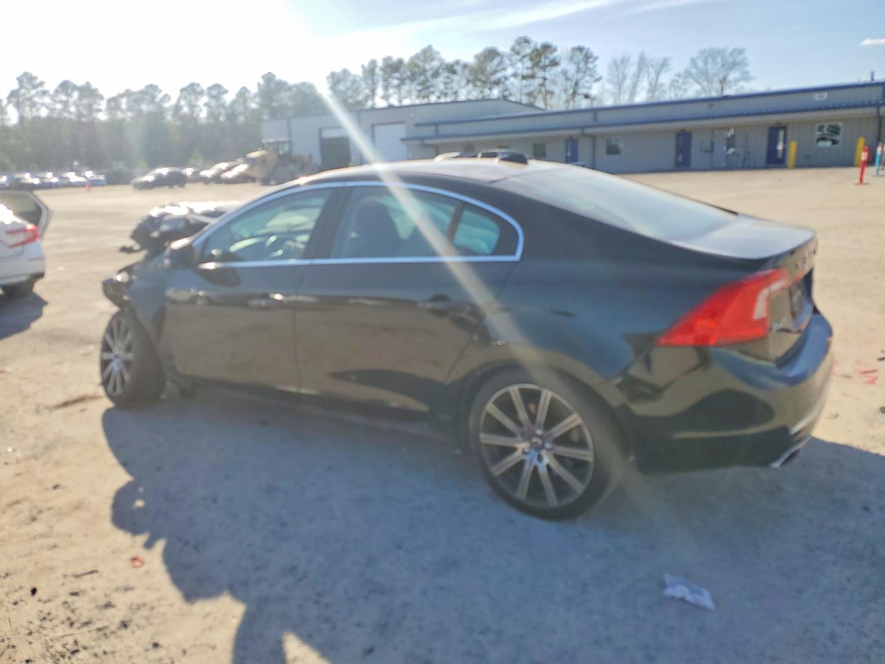 2017 VOLVO S60 PREMIER photo 2