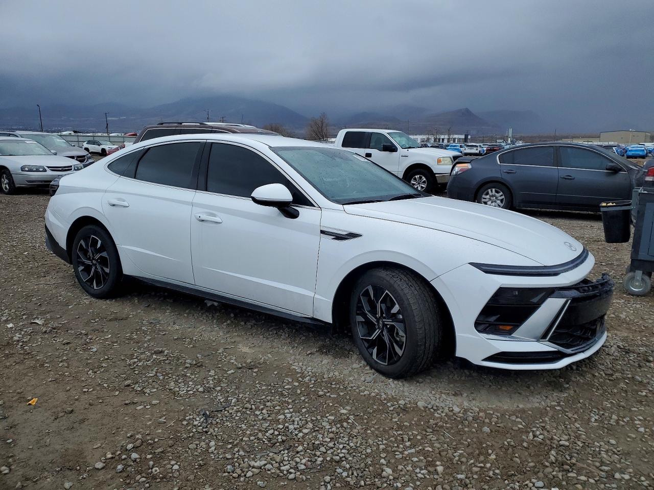 2024 HYUNDAI SONATA SEL photo 7