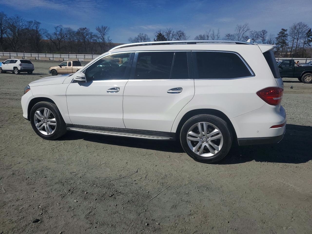 2017 MERCEDES-BENZ GLS 450 4MATIC photo 4
