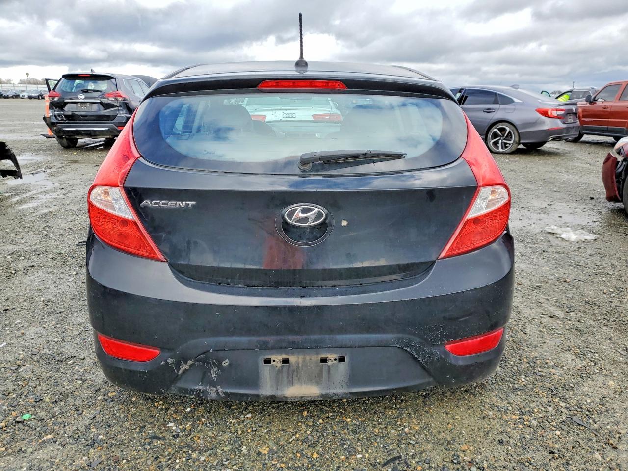 2017 HYUNDAI ACCENT SE photo 11