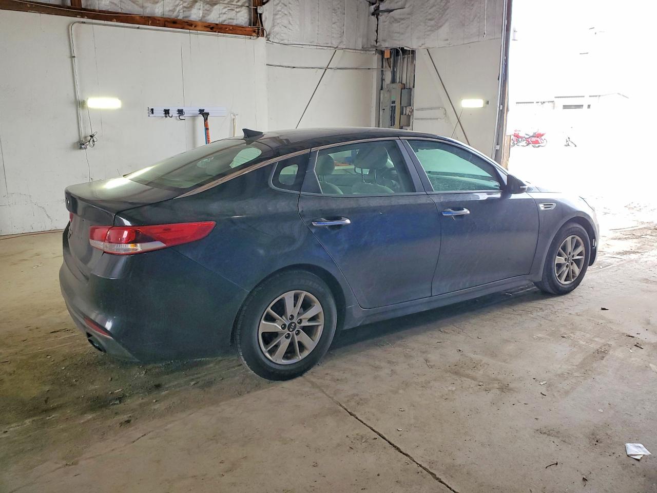 2018 KIA OPTIMA LX photo 3