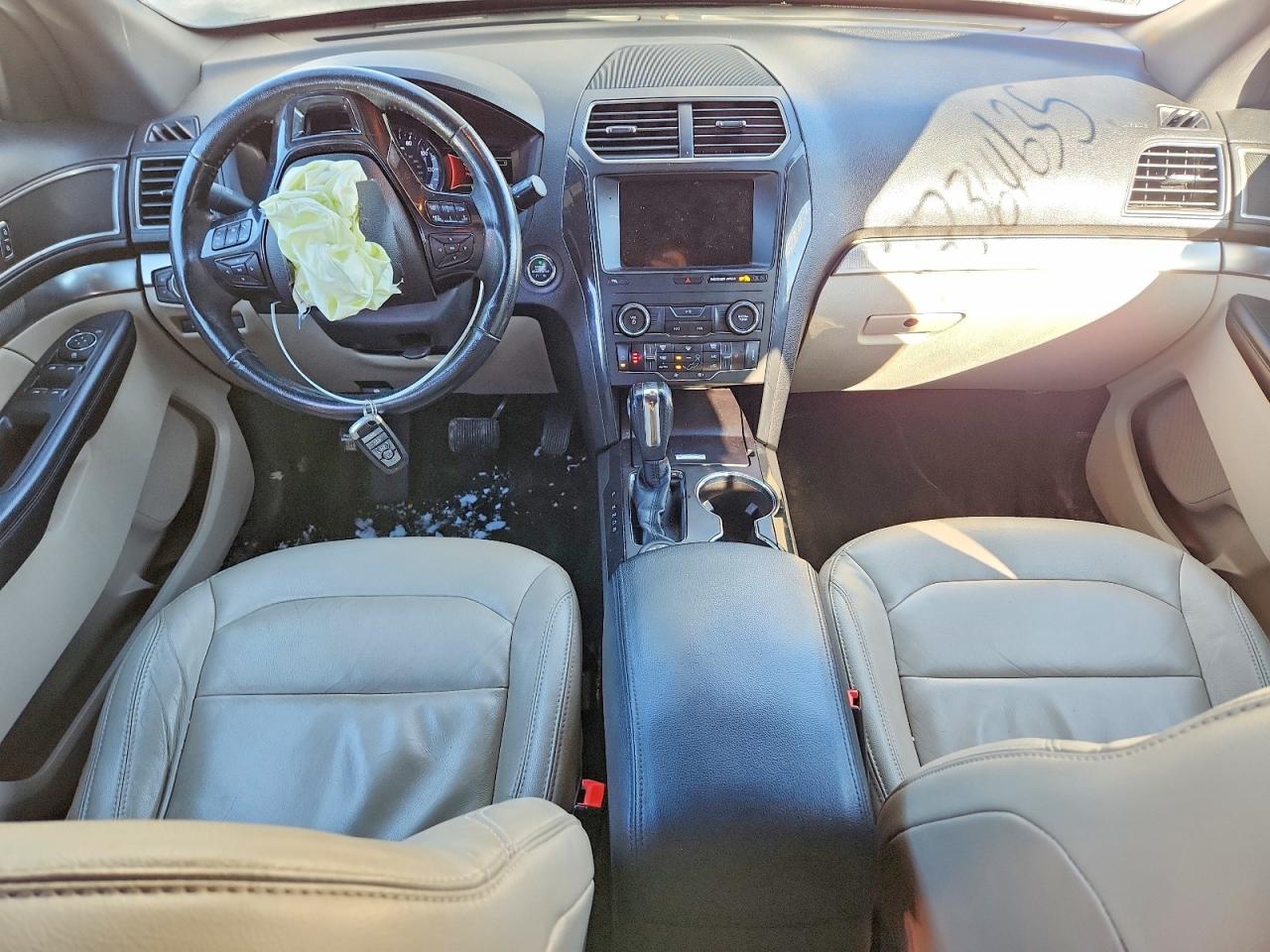 2018 FORD EXPLORER XLT photo 22