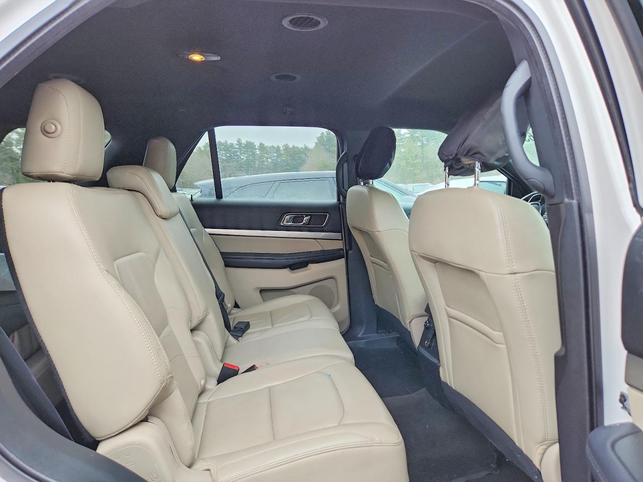 2018 FORD EXPLORER XLT photo 31