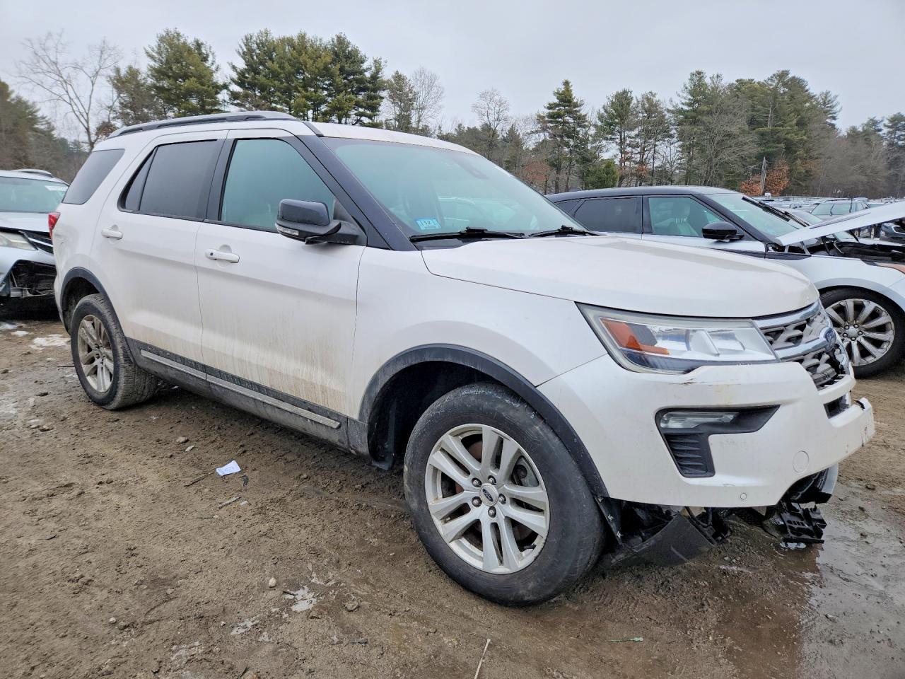 2018 FORD EXPLORER XLT photo 10