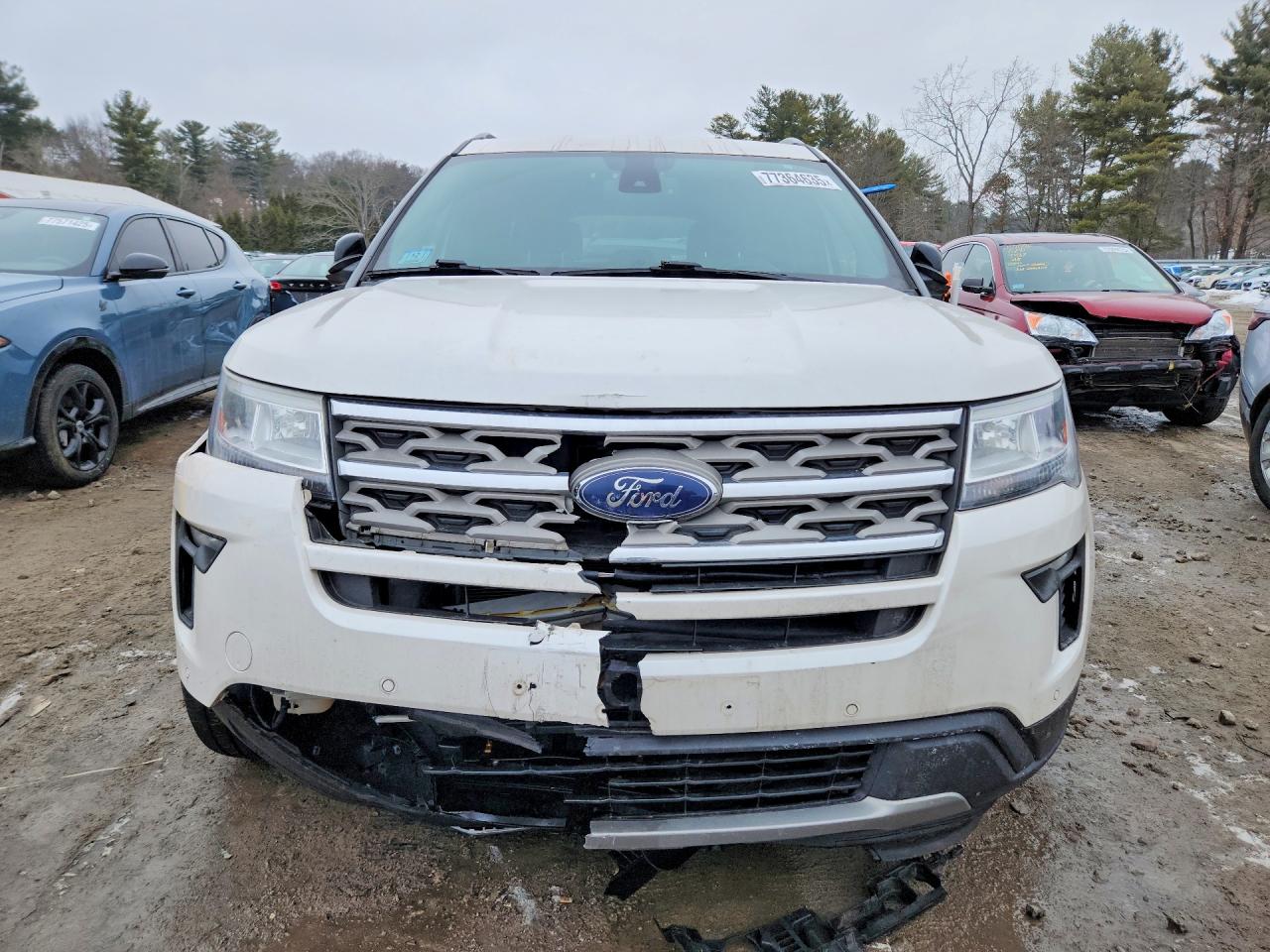 2018 FORD EXPLORER XLT photo 13